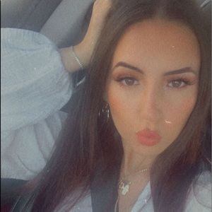 Meet your Posher, Chantelle